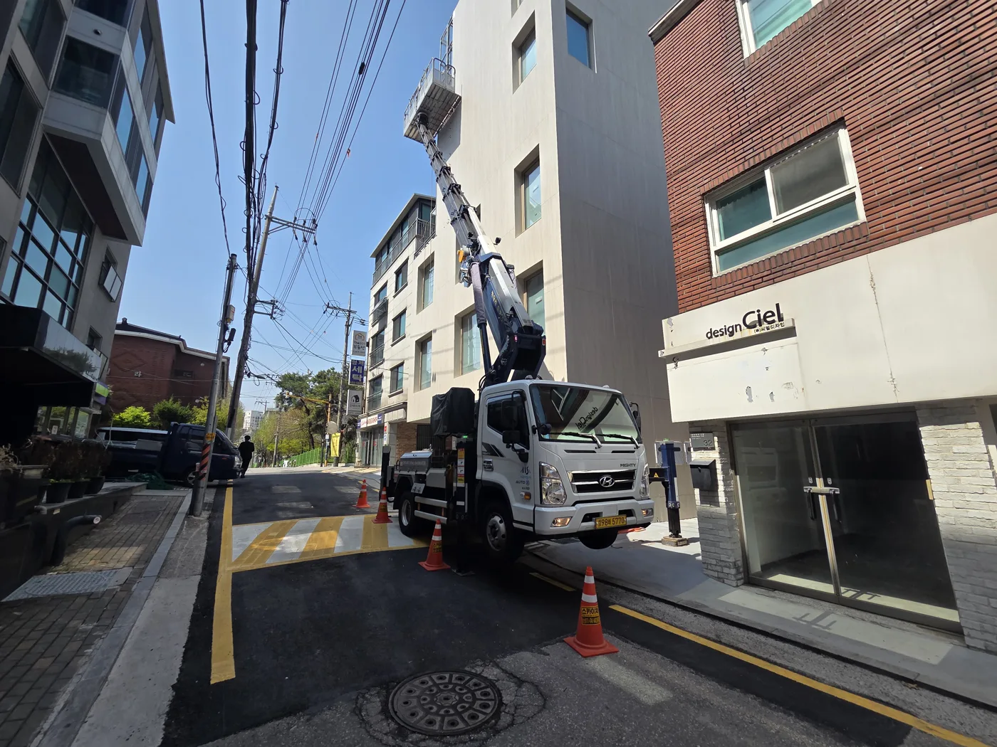 건물 사이 진입 현장